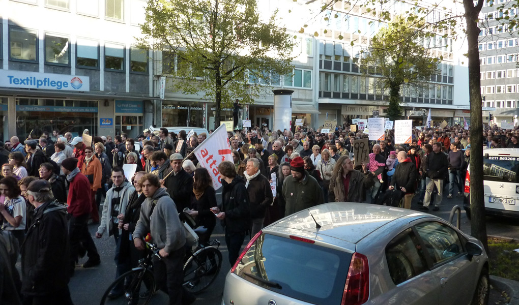 Occupy Düsseldorf Bild der Demo vom 15.10.2011