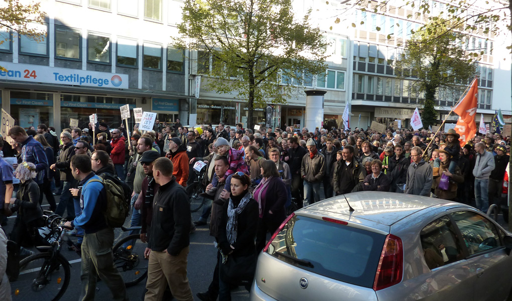 Occupy Düsseldorf Bild der Demo vom 15.10.2011