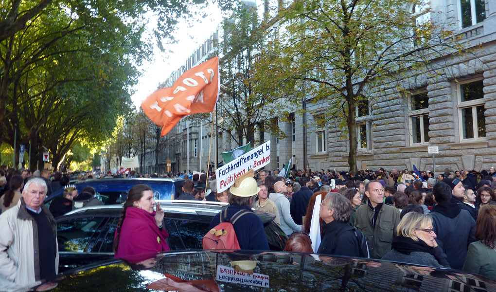 Occupy Düsseldorf Bild der Demo vom 15.10.2011